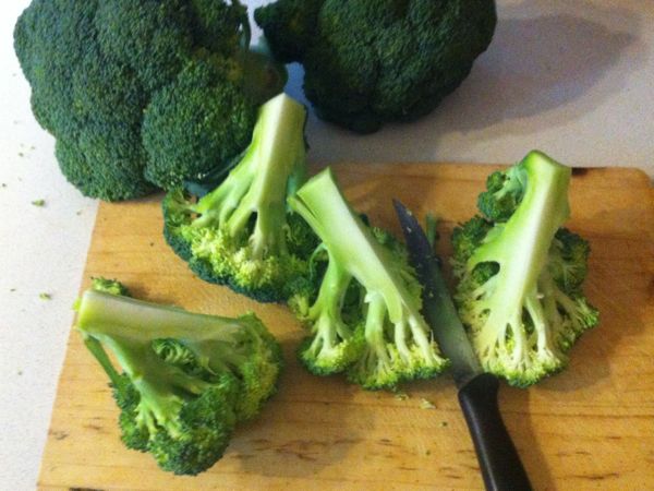 tagliare broccoli
