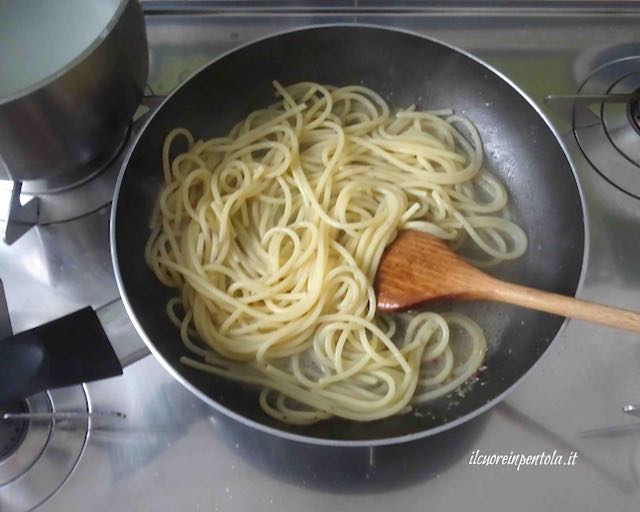 mantecare pasta