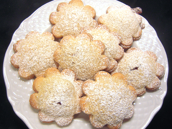 Biscotti Di Natale Ripieni.Biscotti Con Ripieno Di Marmellata Ricette Di Cucina Il Cuore In Pentola