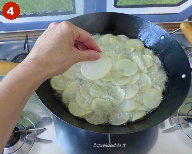friggere chips di patate