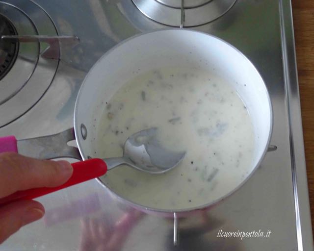 preparare crema al gorgonzola