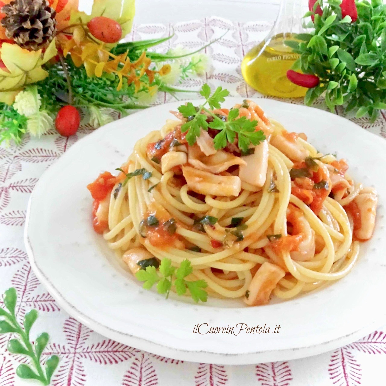 Pasta con calamari: ricetta in Bianco e con Pomodorini