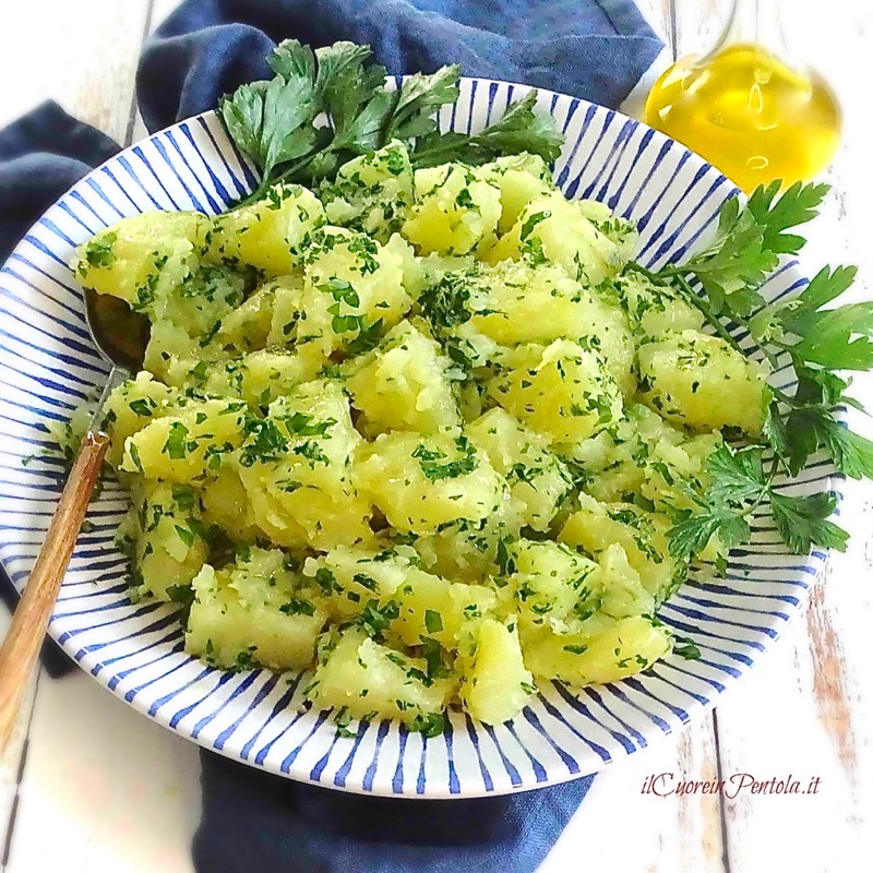 Patate prezzemolate (patate al prezzemolo): ricetta Facile e Saporita
