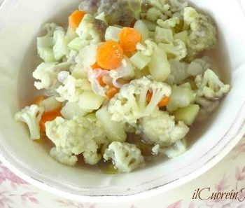 zuppa di cavolfiore e patate ricetta