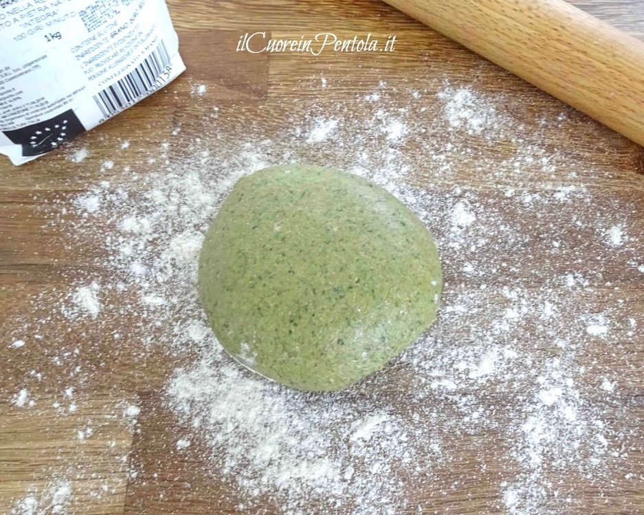 Pasta fresca agli spinaci - Ricetta pasta verde Il Cuore in Pentola