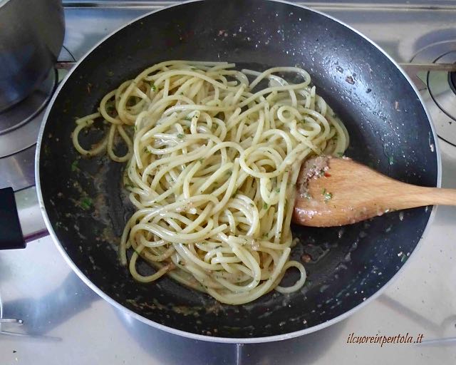 spaghetti alla bottarga cremosi