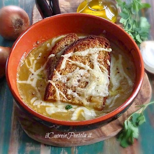 Zuppa di cipolle: ricetta originale francese (passo passo)
