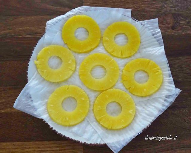asciugare fette d'ananas